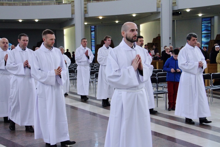 Błogosławieństwo nadzwyczajnych szafarzy Komunii Świętej 2019