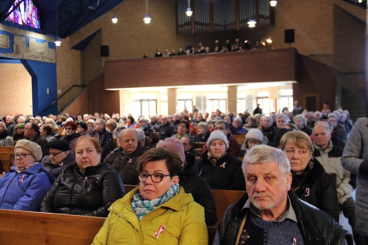 Odsłonięto pomnik wdzięczności za chrzest Polski i odzyskanie niepodległości