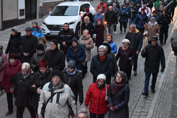 Droga Krzyżowa ulicami miast - Świebodzice