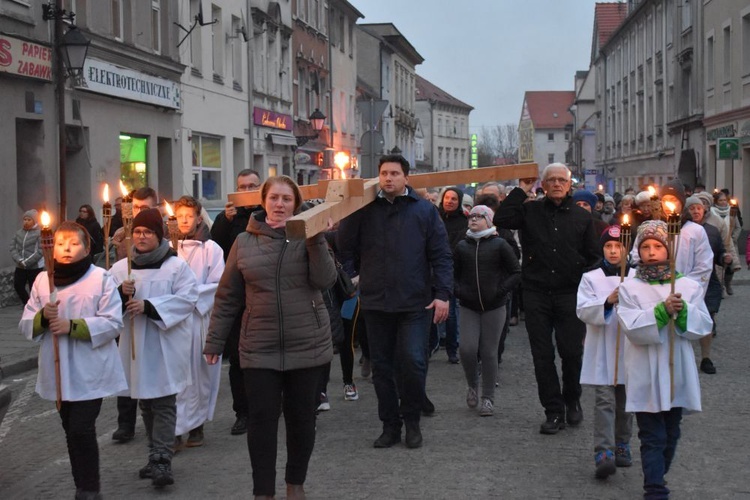 Droga Krzyżowa ulicami miast - Świebodzice