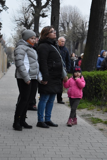 Droga Krzyżowa ulicami miast - Świebodzice