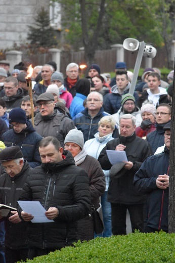 Droga Krzyżowa ulicami miast - Świebodzice