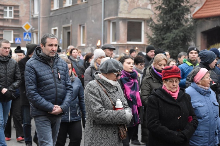 Droga Krzyżowa ulicami miast - Świebodzice