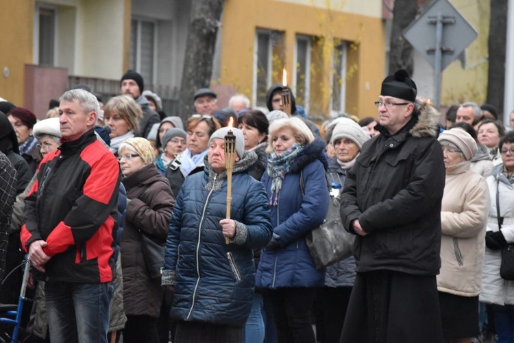 Droga Krzyżowa ulicami miast - Świebodzice