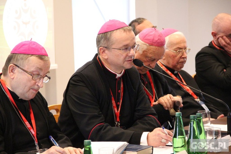 Sesja robocza I Synod Diecezji Zielonogórsko-Gorzowskiej - cz. II