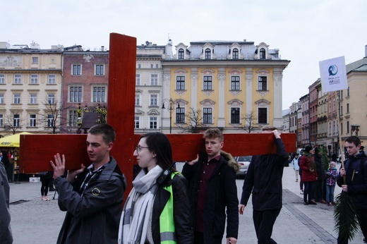 Niedziela Palmowa z udziałem młodzieży w Krakowie 2019