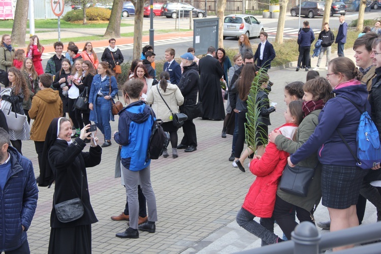 Katowice: rozpoczęło się spotkanie młodych w Katedrze