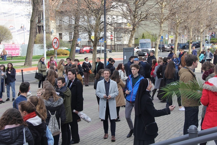 Katowice: rozpoczęło się spotkanie młodych w Katedrze