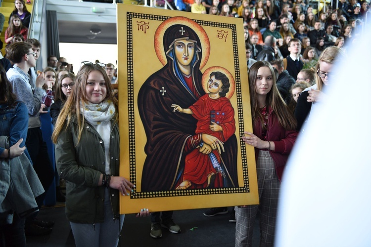 Tarnów. Niedziela Palmowa młodych. Zawiązanie wspólnoty