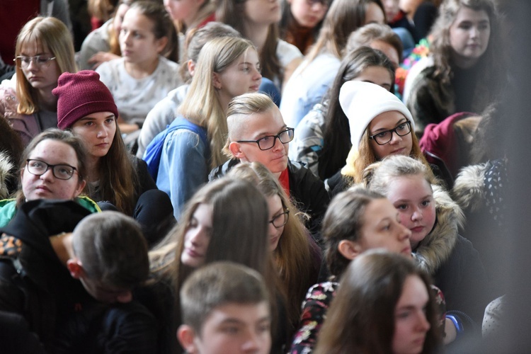 Tarnów. Niedziela Palmowa młodych. Zawiązanie wspólnoty