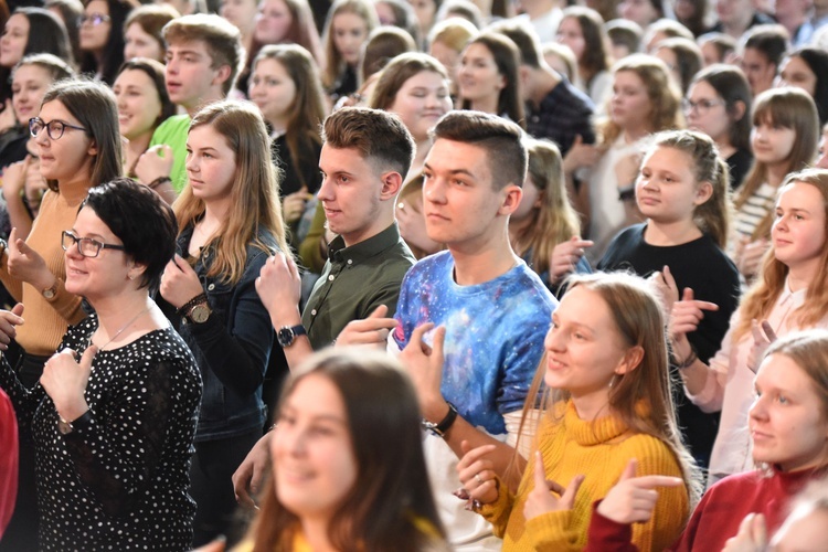 Tarnów. Niedziela Palmowa młodych. Zawiązanie wspólnoty