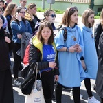 Tarnów. Niedziela Palmowa młodych. Procesja różańcowa