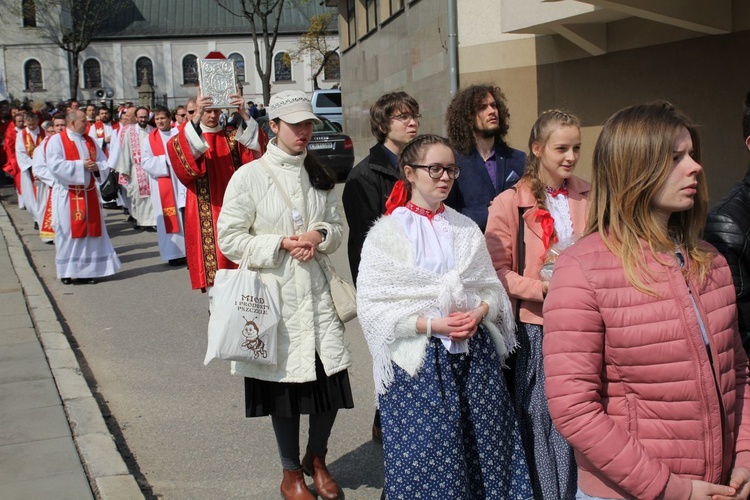 Niedziela Palmowa młodych w Bielsku-Białej 2019 - procesja do katedry