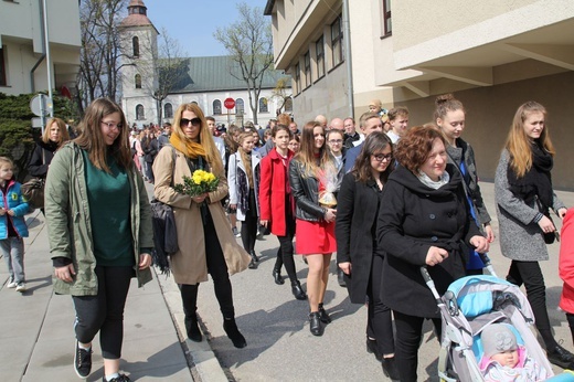 Niedziela Palmowa młodych w Bielsku-Białej 2019 - procesja do katedry