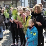 Niedziela Palmowa młodych w Bielsku-Białej 2019 - procesja do katedry