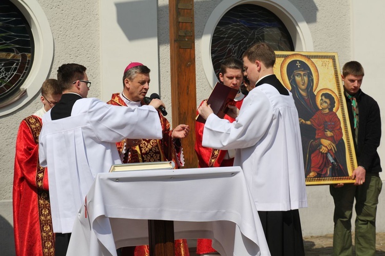 Niedziela Palmowa młodych w Bielsku-Białej 2019 - procesja do katedry