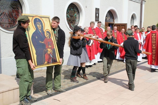 Niedziela Palmowa młodych w Bielsku-Białej 2019 - procesja do katedry