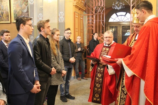 Niedziela Palmowa młodych w Bielsku-Białej 2019 - Msza Święta