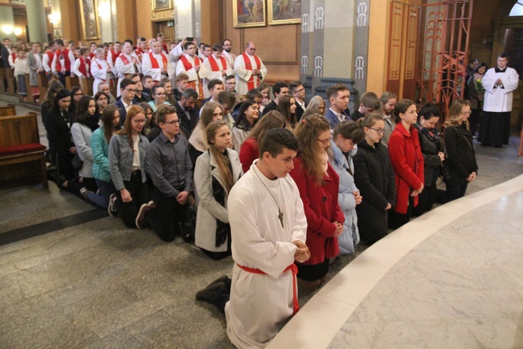 Niedziela Palmowa młodych w Bielsku-Białej 2019 - Msza Święta