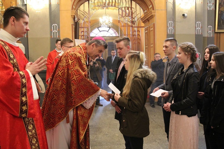 Niedziela Palmowa młodych w Bielsku-Białej 2019 - Msza Święta