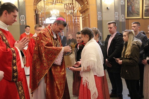Niedziela Palmowa młodych w Bielsku-Białej 2019 - Msza Święta