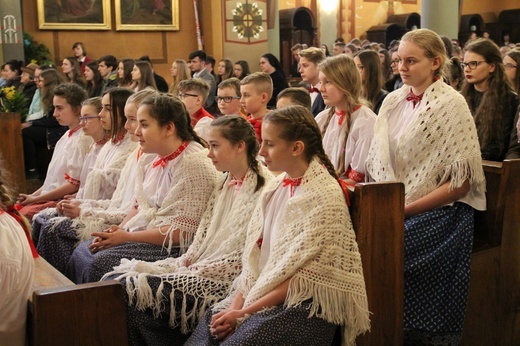Niedziela Palmowa młodych w Bielsku-Białej 2019 - Msza Święta