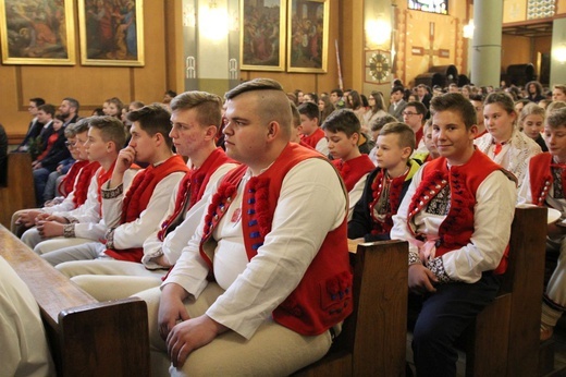 Niedziela Palmowa młodych w Bielsku-Białej 2019 - Msza Święta