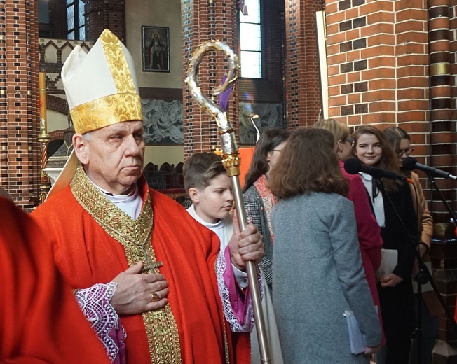 Diecezjalne spotkanie młodzieży w katedrze gliwickiej