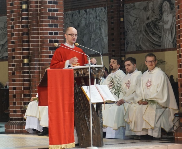 Diecezjalne spotkanie młodzieży w katedrze gliwickiej