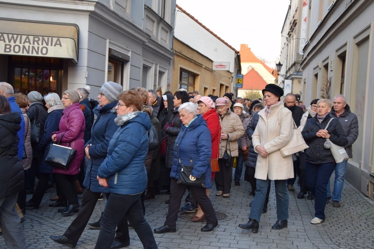 Droga Krzyżowa na ulicach Zielonej Góry