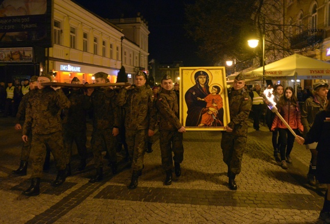 Droga Krzyżowa młodych w Radomiu