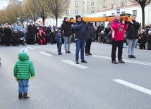 W gdyńskiej Via Dolorosa biorą udział tłumy.