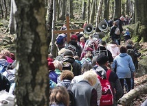 Pielgrzymka na Ślężę  to dobra propozycja  na długi weekend.