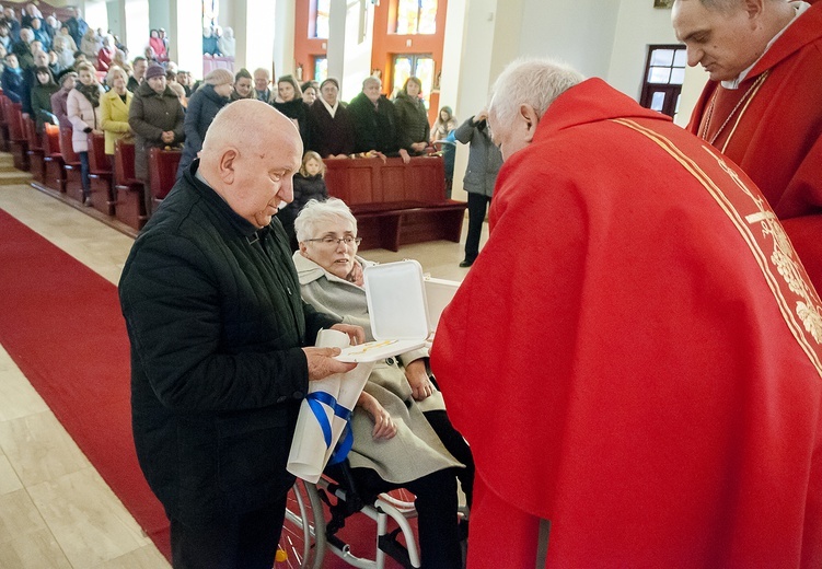 Małżonkowie z papieskim odznaczeniem 