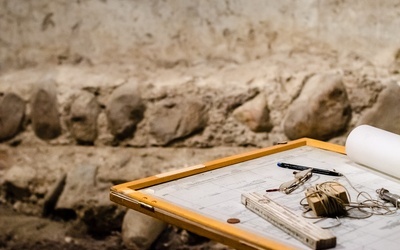 Zwłoki, które wypadły z nadbałtyckiego klifu, mają ponad 2 tys. lat