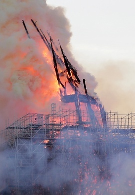 To nie Kościół jest właścicielem paryskiej katedry Notre-Dame