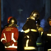 Szef strażaków: Wieże i całą strukturę katedry ocalono