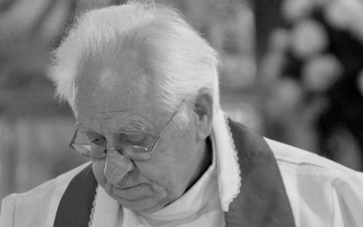 Śp. ks. Władysław Stępniewski (1942-2019)