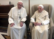 "Droga pokuty łączy pontyfikaty Franciszka i Benedykta XVI"