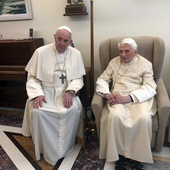 "Droga pokuty łączy pontyfikaty Franciszka i Benedykta XVI"