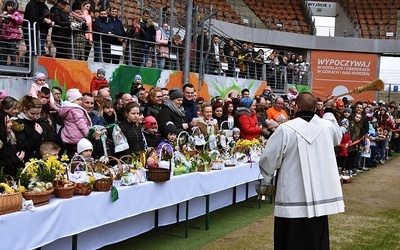 Kibice poświęcą pokarmy na Stadionie Wrocław