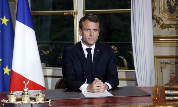Macron: Odbudujemy katedrę Notre Dame w ciągu pięciu lat