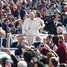 Papież: Tym, którzy poświęcali się, także osobiście ryzykując, by uratować bazylikę, należy się wdzięczność całego Kościoła