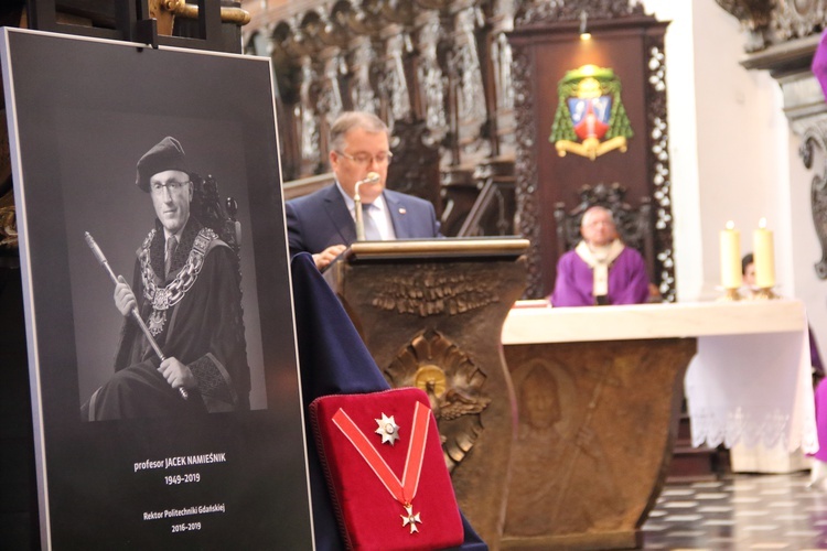 Msza św. pogrzebowa prof. Jacka Namieśnika