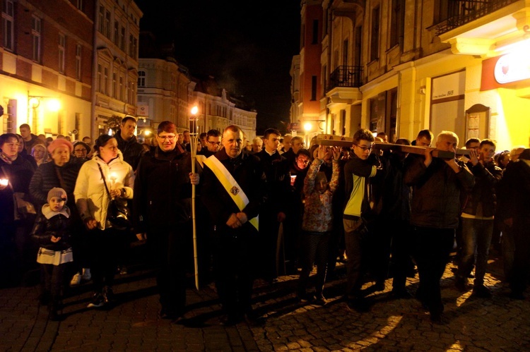 Wielka Środa. Droga Krzyżowa ulicami Tarnowa