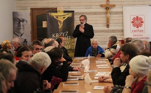 Wieczernik dla ubogich, samotnych i potrzebujących