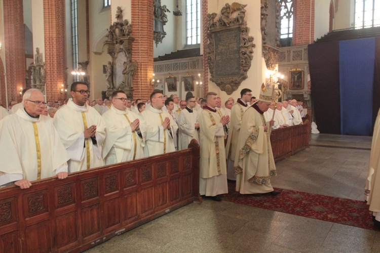 Legnica. Msza Krzyżma św.