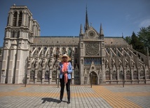 Tymczasowy kościół na czas odbudowy Notre Dame?