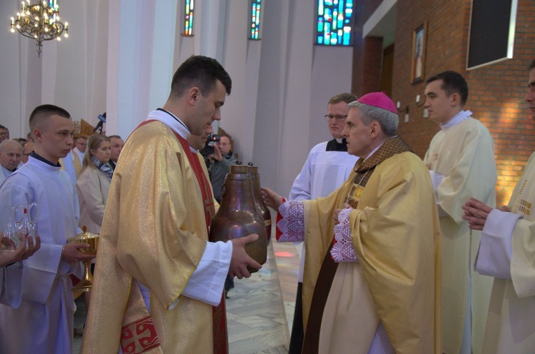 Msza Krzyżma Świętego w Stalowej Woli