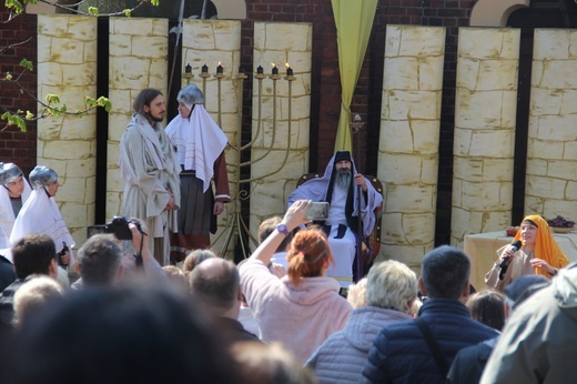 Chwalebne Misterium Męki Pańskiej w Piekarach - Wielki Czwartek